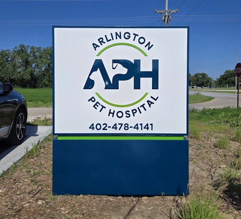 Arlington Pet Hospital Monument Sign