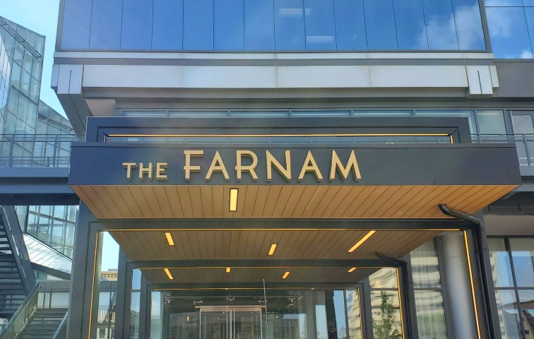 Farnam hotel exterior