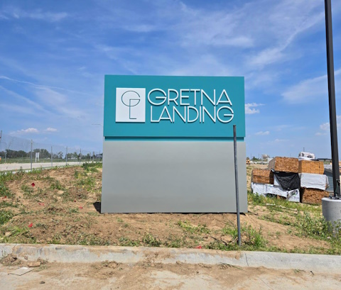 Gretna Landing Apts Monument Sign