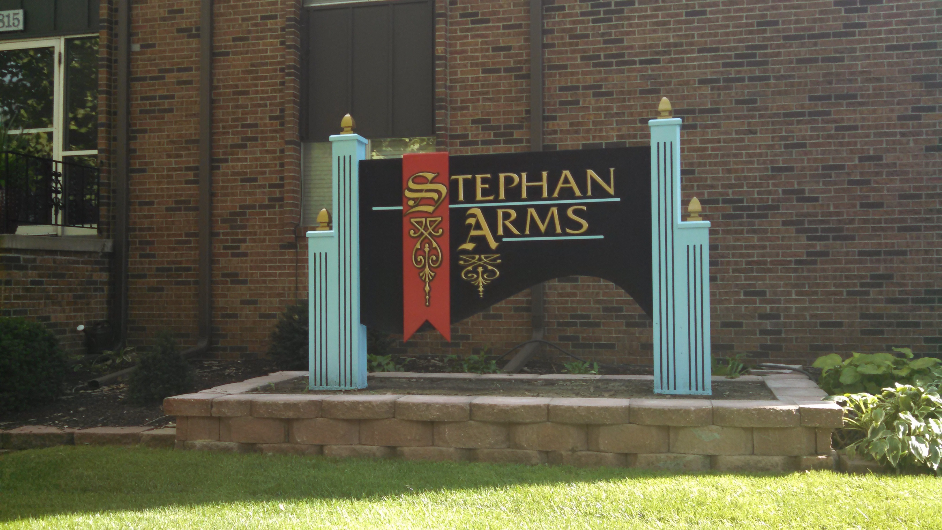 Stephan Arms.jpg