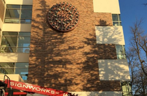 Wayne State Clock-1111.png